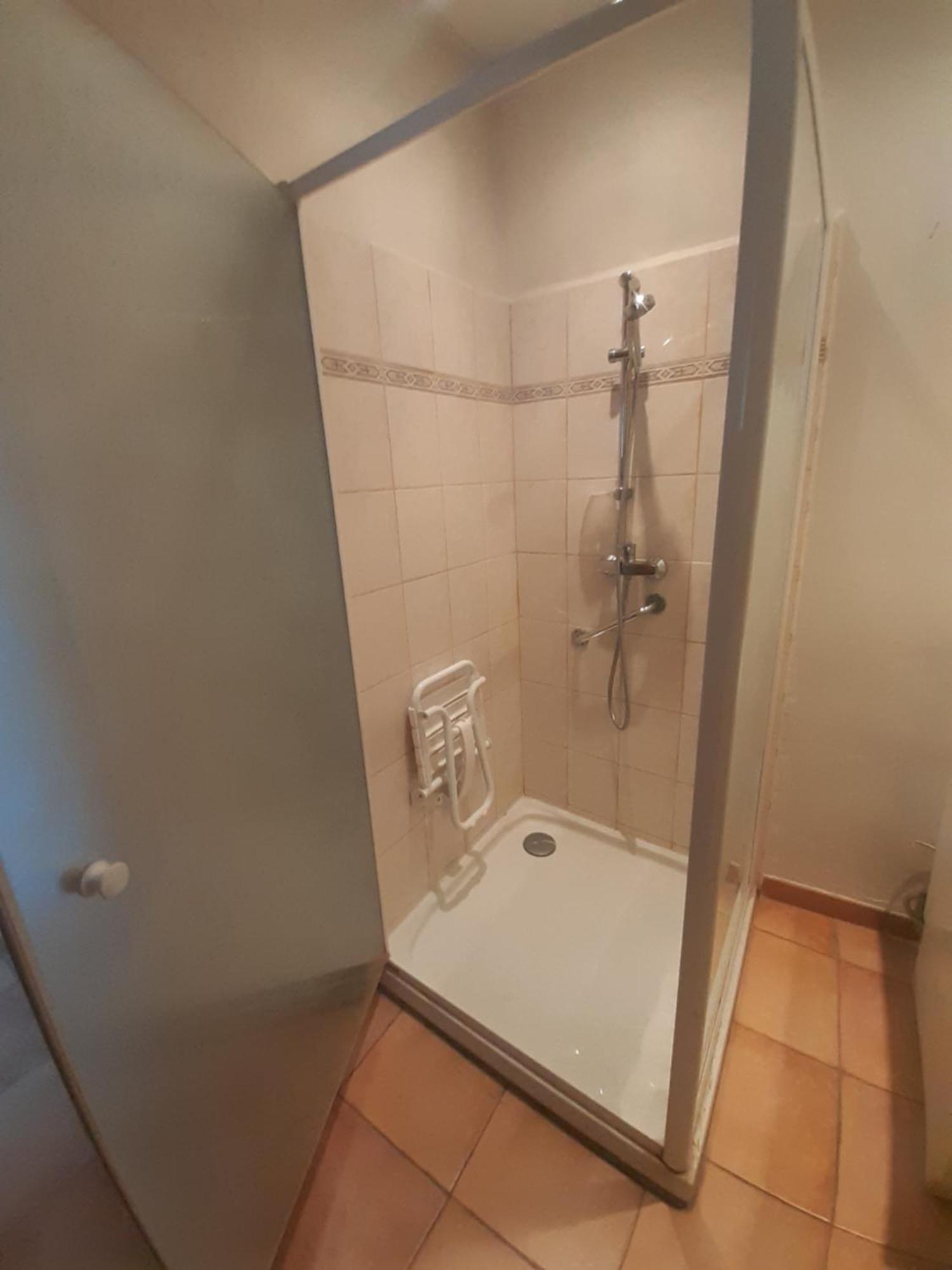 Apt En Luberon Appartement 3 Chambres Et Garage Privee Екстериор снимка
